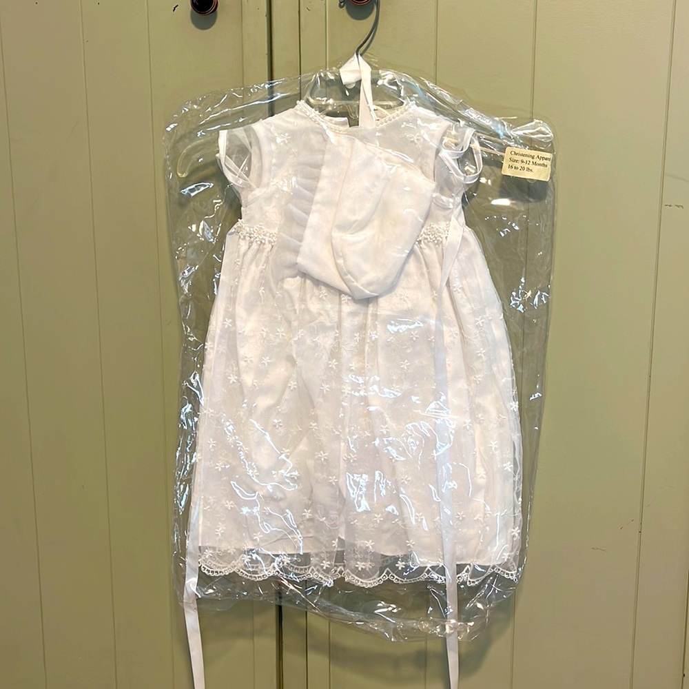 Christening dress and bonnet 9-12 months